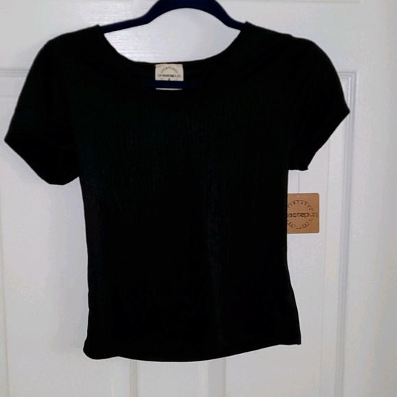 One Step Ahead Tops - 🌑 Black top